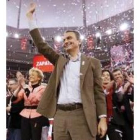 Zapatero, rodeado por todos los dirigentes socialistas de peso