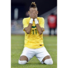 Neymar se lamenta de la eliminación de Brasil.