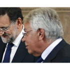 Rajoy y González, juntos en un acto en la Zarzuela en enero del 2012.