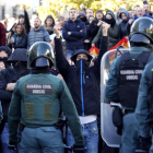 Efectivos de la Guardia Civil ante la manifestación en Alsasua en contra de la iniciativa ‘España Ciudadana’, impulsada por Cs. VILLAR LÓPEZ