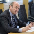 El ministro de Economía, Luis de Guindos, en la sede del Banco Mundial en Washington. M. REYNOLDS