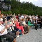 Más de un centenar de personas asistió al homenaje en La Uve