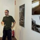 Dos de los fotógrafos durante la inauguración en Zamora de la exposición acerca del río Duero