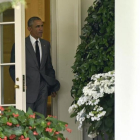 Barack Obama sale del despacho oval de la Casa Blanca.