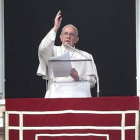 El papa Francisco, ayer, durante el ángelus.