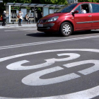 Una calle señalizada en Valladolid para circular como máximo a 30 por hora. NACHO GALLEGO