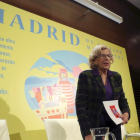 La alcaldesa de Madrid Manuela Carmena presenta el dispositivo especial de movilidad en la Gran Vía para las fiestas de Navidad.