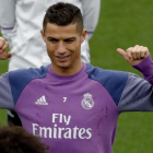 Cristiano, durante un entrenamiento del Madrid en Valdebebas.