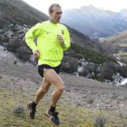El atleta gordonés Sergio Sánchez en un entrenamiento campo a través.