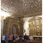 Visita del director general de Patrimonio a la iglesia de Santa Colomba de Vega. DL