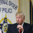 Trump habla ante una cofradía policial en un acto electoral en Statesville (Carolina del Norte), el 18 de agosto.
