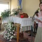 La pregonera Elisa Pardo, durante la lectura de unos versos