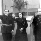 Pilar Primo de Rivera, en un acto de la Falange poco después de terminada la Guerra Civil