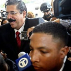 El presidente depuesto de Honduras, Manuel Zelaya, a su llegada ayer a Panamá.