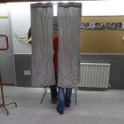 Imagen de una mesa electoral en los ýltimos comicios. MARCIANO PÉREZ