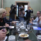 Reunión entre la delegada del Gobierno en Madrid, Concepción Dancausa, y la alcaldesa, Manuela Carmena, este martes para reforzar las medidas de seguridad.