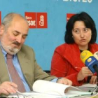 Pedro Nieto y Ángela Marqués, ayer durante la rueda de prensa celebrada en la sede de General Vives