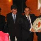 Marqués, conocido por «Patarita», recibe una placa de las autoridades
