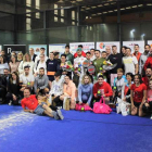 Foto de familia de participantes y patrocinadores. DL