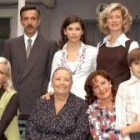 Imagen de parte de los integrantes del reparto de la serie «Cuéntame»