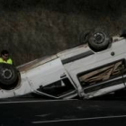 Estado en el que quedó la furgoneta en la autovía, cerca de San Miguel