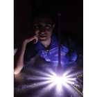 David Beneítez ha colocado en las mazas unas luces con autonomía de cincuenta minutos.