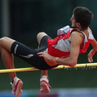 El atleta paralímpico superó el listón de 1,80 metros en el Autonómico Promesa. STEVE POPE