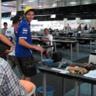 Valentino Rossi abandona la sala de prensa de Malasia.