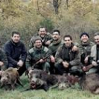 Un grupo de cazadores tras una montería celebrada el pasado año