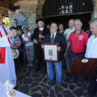 El presidente de los albergues privados recibió ayer la insignia de Romero de Oro