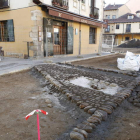 Colocación del canto en la plaza del Grano.