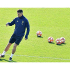 El delantero de la Juventus Cristiano Ronaldo durante el entrenamiento en Turín antes de partir hacia la capital de España. ALESSANDRO DI MARCO