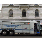 La policía del Capitolio de Estados Unidos cierra parte de dos edificios de oficinas del Senado tras recibir informes sobre dos paquetes sospechosos.