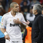 El plante de Pepe a Mourinho evidencia la fractura insalvable entre el técnico y la plantilla.