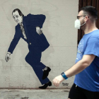 Un graffiti de Juan Carlos I, del artista apodado el Primo de Banksy, en una calle de Valencia. BIEL ALIÑO