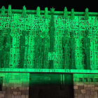El santuario de La Virgen, iluminado en color verde por la Guardia Civil. DL