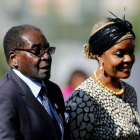 La pareja Robert y Grace Mugabe.