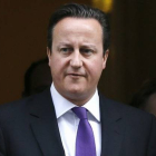 El primer ministro, David Cameron, sale de Downing Street, el pasado día 8.