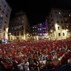 Miles de personas despidieron desde la Plaza del Ayuntamiento de Pamplona los Sanfermines del 2019.