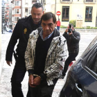 El acusado declaró por la tarde en la Audiencia. J. CASARES