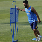 Arda Turan realiza un entrenamiento con el Barcelona.