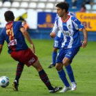 Rubén Vega vuelve al once titular tras cumplir su sanción el pasado domingo.