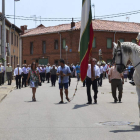 La recreación de Santiago apóstol por las calles de Villadangos del Páramo es uno de los grandes atractivos de las fiestas. ELORA