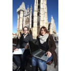 Emilio García y Zulima Rey, los dos jóvenes emprendedores de Zeleon.