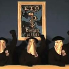 Imagen capturada del vídeo enviado a la BBC y «Gara» por la organización terrorista ETA,
