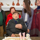 El extremeño Francisco Nunez Olivera, el hombre mas longevo del mundo y el veterano de guerra  en su 113 cumpleaños.