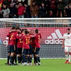 Los jugadores de la selección española celebran el séptimo gol ante Malta. ROMÁN RÍOS