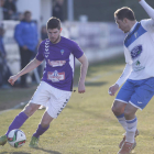 La Bañeza sacó un valioso empate de un terreno de juego donde pocos suman, el del Almazán. JESÚS