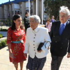 La directora del Parador Antonio Pereira recibe al matrimonio Halffter
