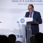 El gobernador del Banco de España, Luis María Linde, durante su intervención en la reunión de la Asociación de Mercados Financieros.